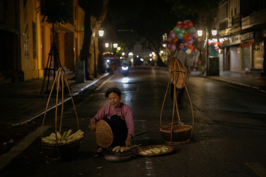 Le Vieux Quartier de Hanoï la nuit plus calme, plus émouvant
