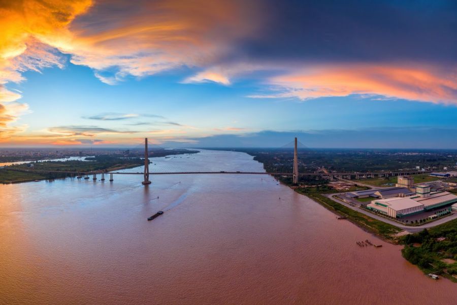 L'après-midi au bord du fleuve Hau