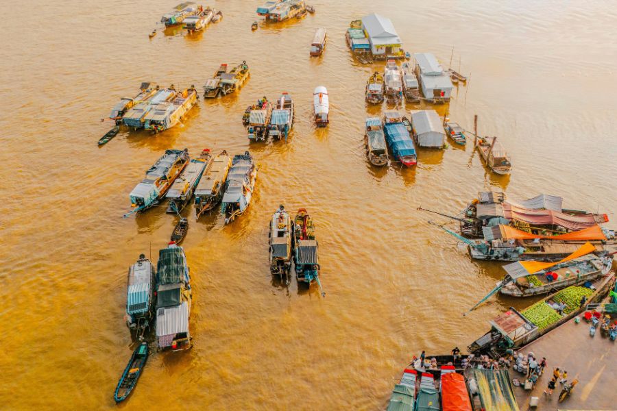 Le matin sur le marché flottant - L'âme de Can Tho