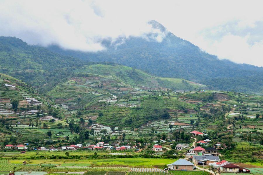La beauté majestueuse des montagnes du Nord